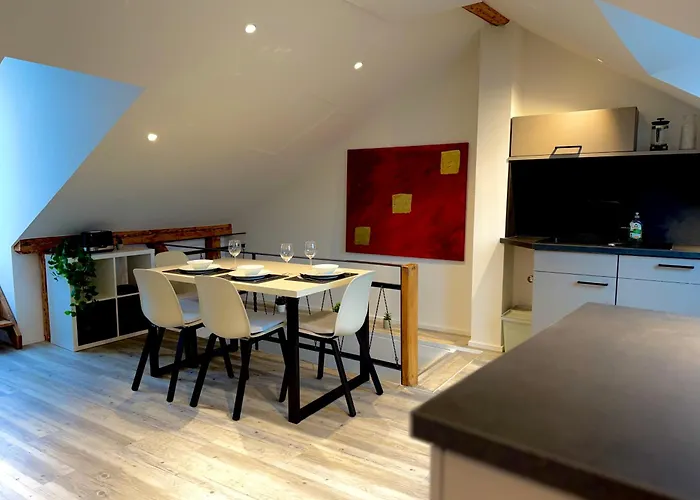 Dachgeschosswohnung Im Herzen Von